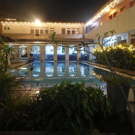 Ranveli Beach Resort Dehiwala-Mount Lavinia Exterior photo