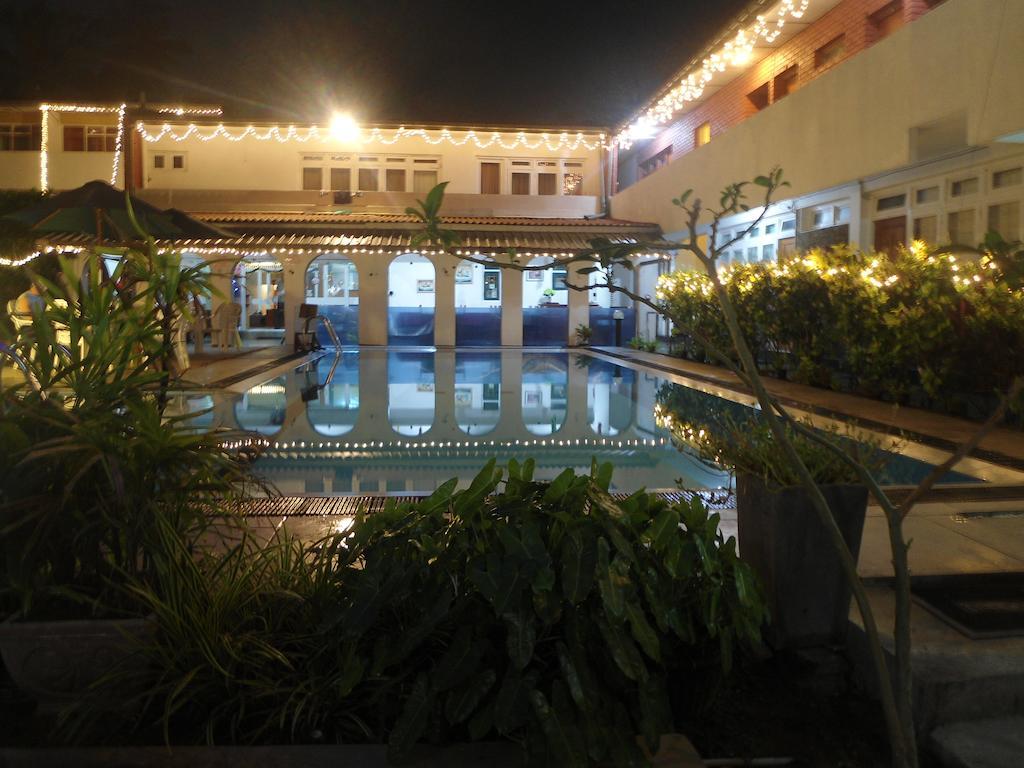 Ranveli Beach Resort Dehiwala-Mount Lavinia Exterior photo