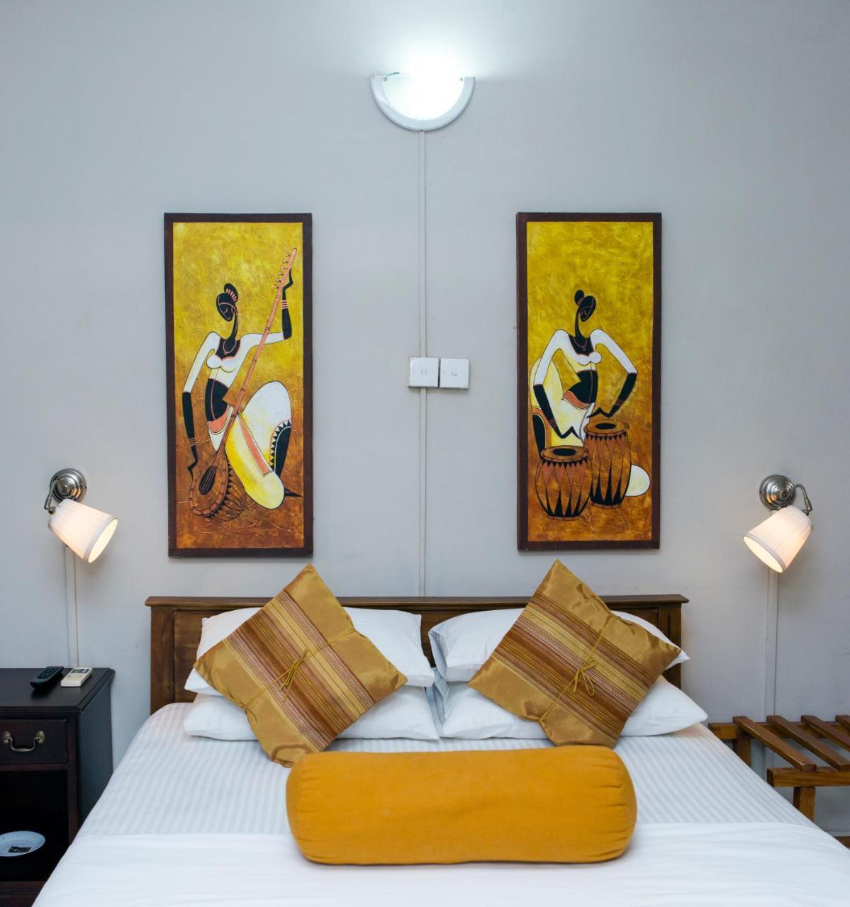 Ranveli Beach Resort Dehiwala-Mount Lavinia Exterior photo
