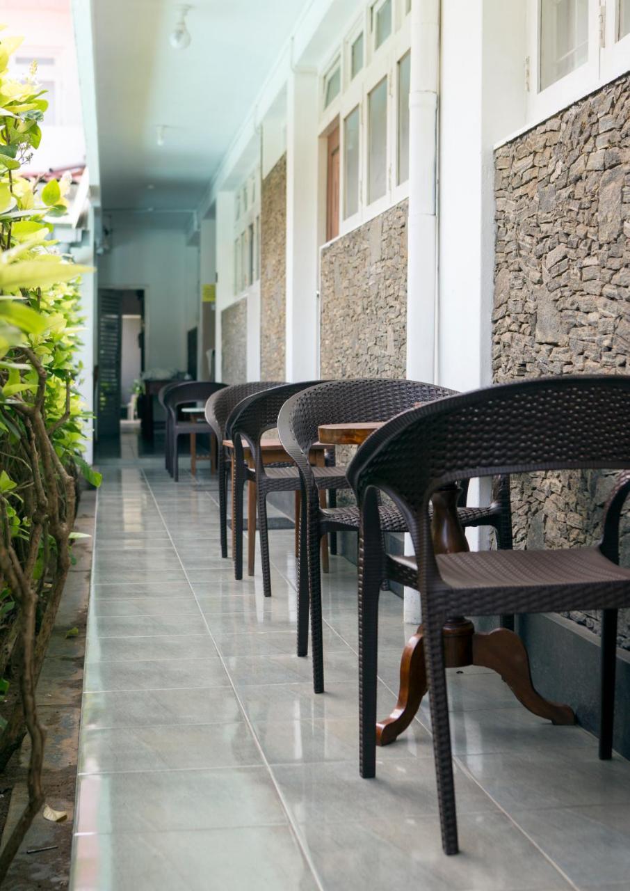 Ranveli Beach Resort Dehiwala-Mount Lavinia Exterior photo