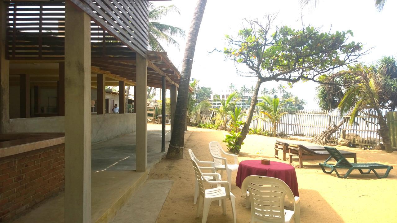 Ranveli Beach Resort Dehiwala-Mount Lavinia Exterior photo