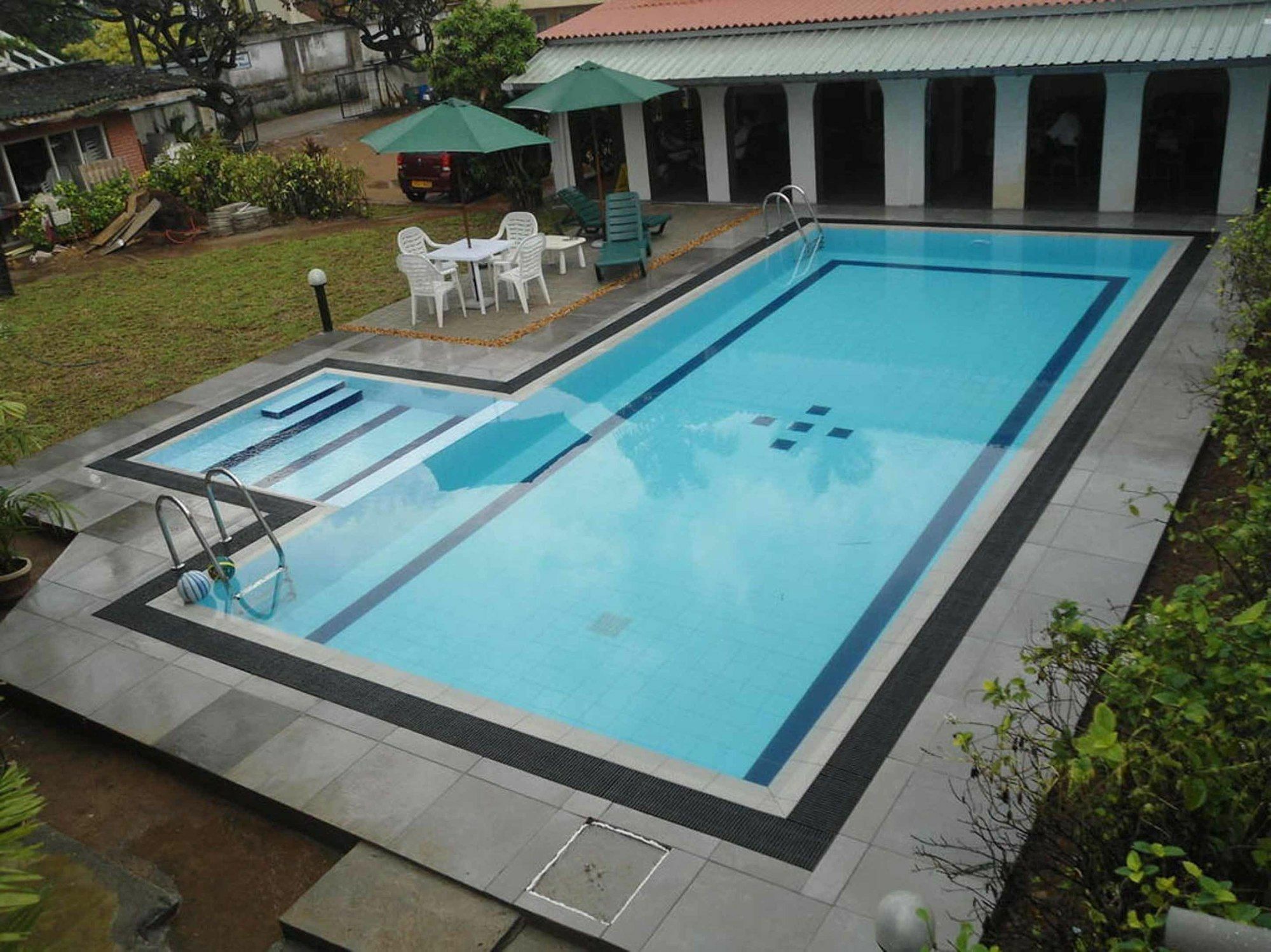 Ranveli Beach Resort Dehiwala-Mount Lavinia Exterior photo