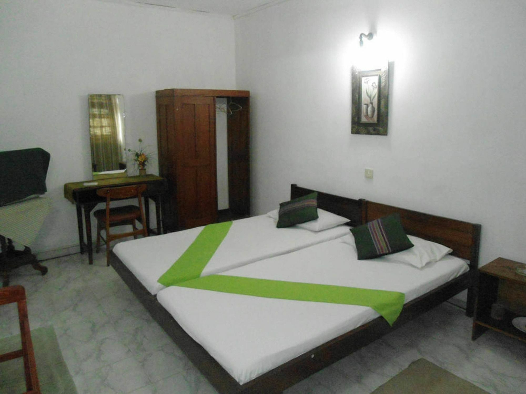 Ranveli Beach Resort Dehiwala-Mount Lavinia Exterior photo