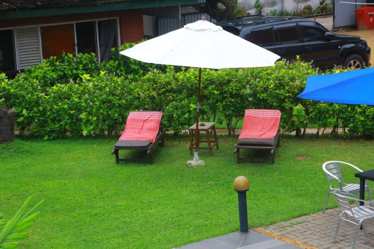 Ranveli Beach Resort Dehiwala-Mount Lavinia Exterior photo