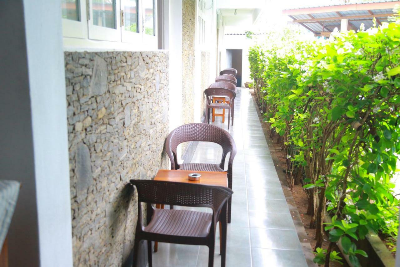 Ranveli Beach Resort Dehiwala-Mount Lavinia Exterior photo